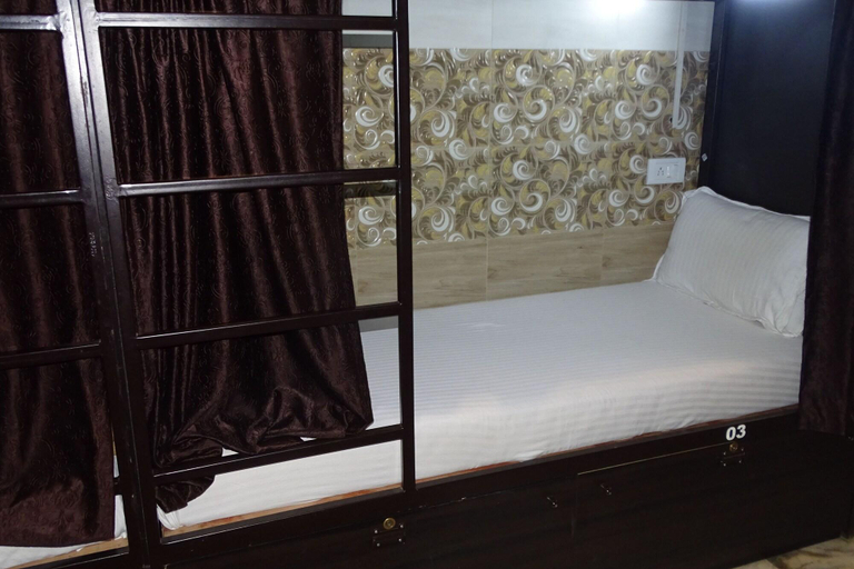 Bedroom 3, Sunshine Hostels, Mumbai Suburban