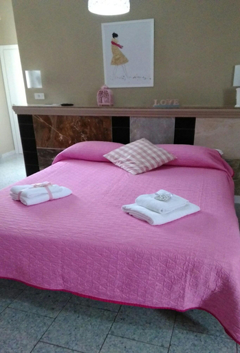 Bedroom 4, B&B Sweet Home, Napoli