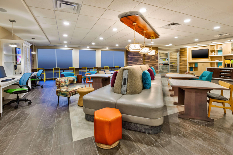 Public Area 2, Home2 Suites by Hilton Saginaw, MI, Saginaw