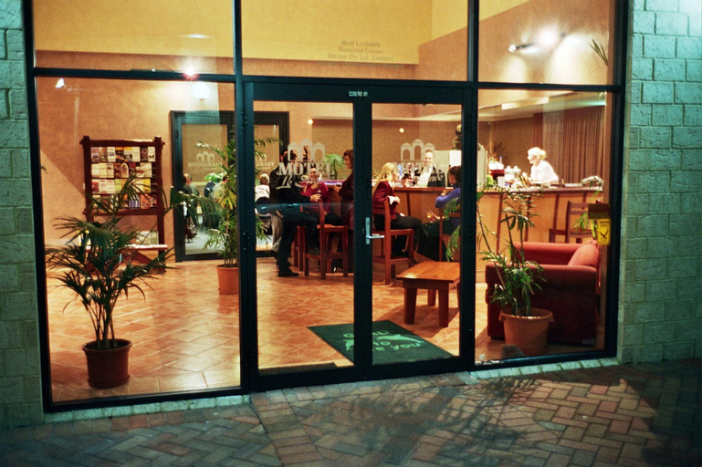 Public Area 2, Motel Le Grande, Albany