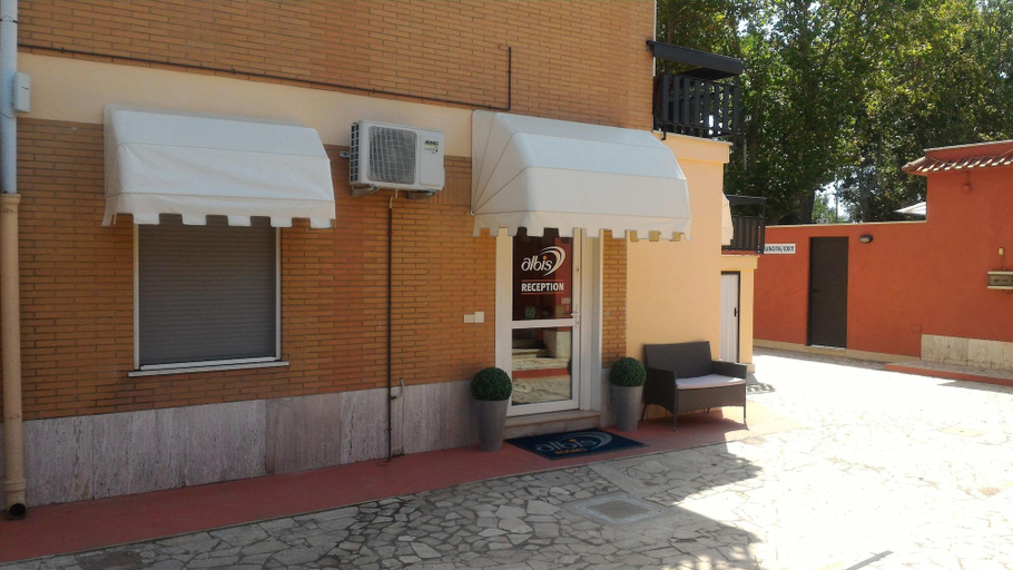 Exterior & Views 2, Albis Rooms Guest House, Rome