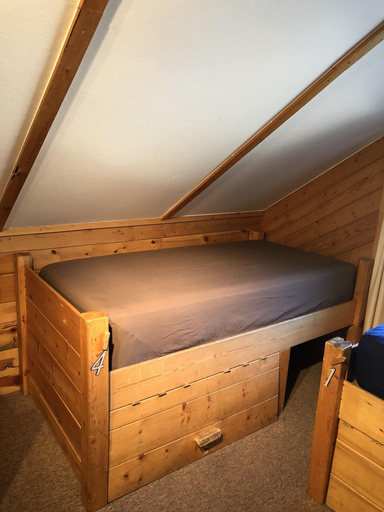 Bathroom 5, Estes Park Adventure Hostel, Larimer