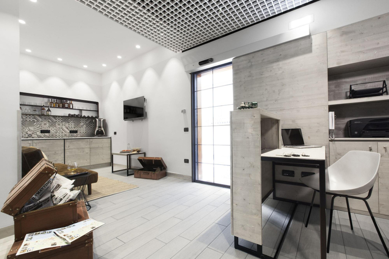 Public Area 3, La Ferrovia Guest House, Napoli