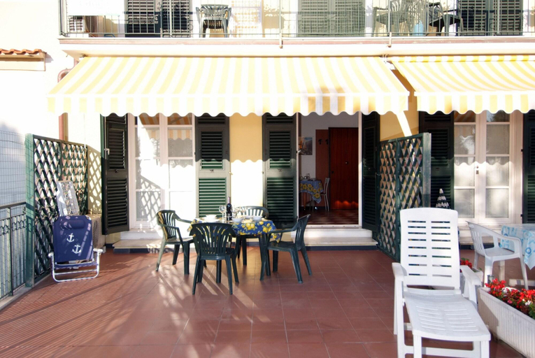 Food & Drinks 5, Giada Apartments, Genova