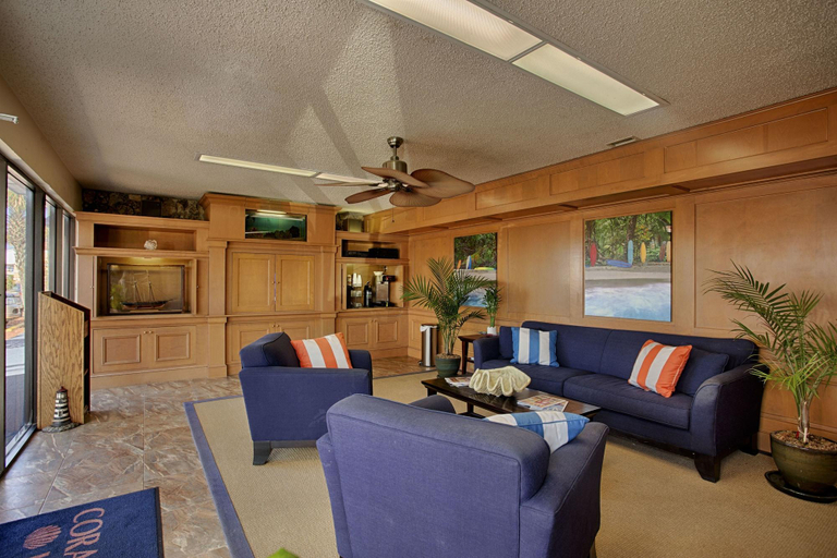 Public Area 2, Coral Sands Inn, Volusia