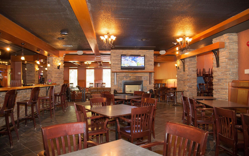 Food & Drinks 5, Twin Pine Inn & Suites, Division No. 14