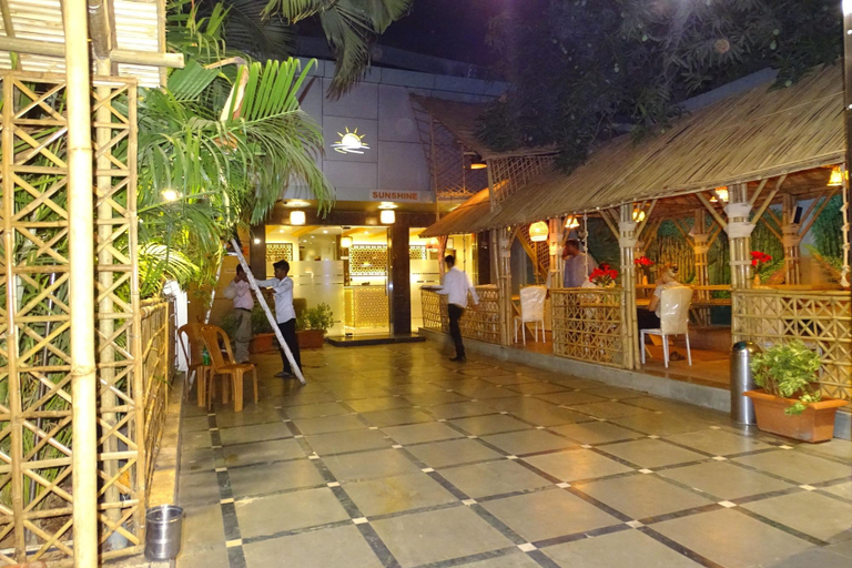 Public Area 3, Sunshine Backpackers, Mumbai Suburban