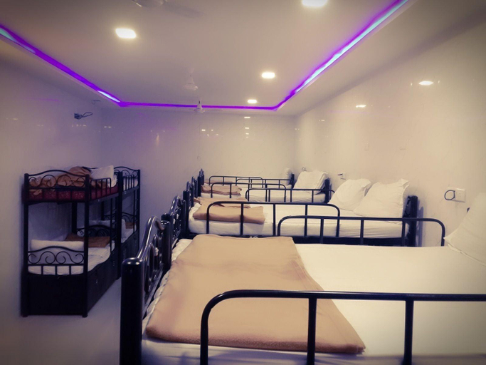 Bedroom 4, Star Dormitory, Mumbai Suburban