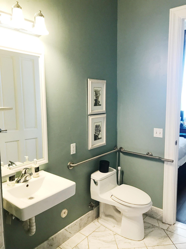 Bathroom 4, West Cliff Inn - A Four Sisters Inn, Santa Cruz