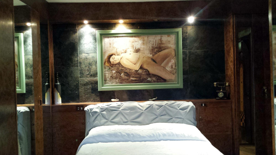 Bedroom 4, Trastevere 2, Roma