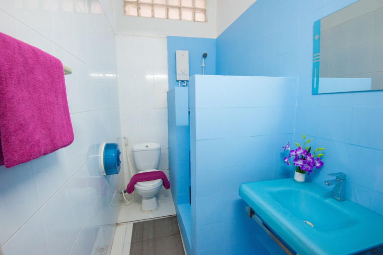 Bathroom 5, The Eighty8, Phnom Penh