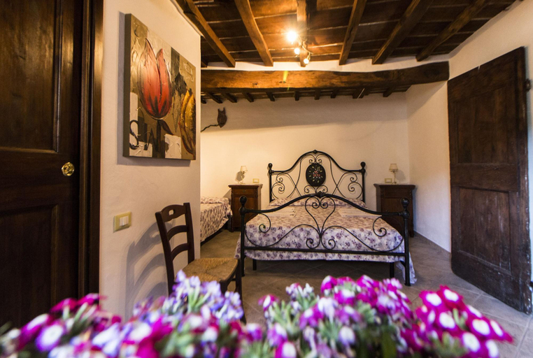 Others 5, Le Dame del Borgo, Livorno