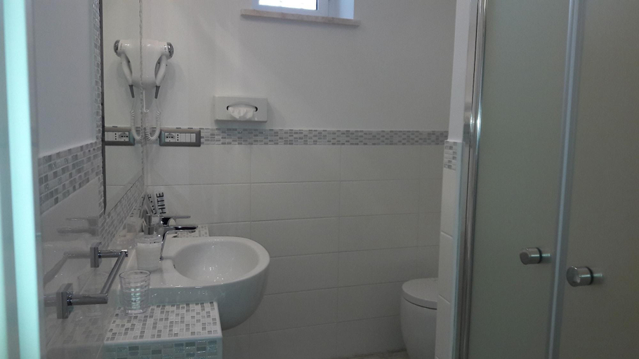 Bathroom 5, Albis Rooms Guest House, Rome