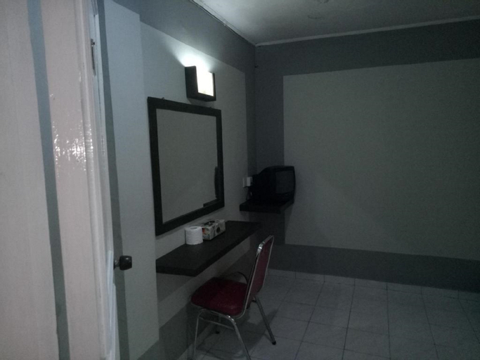 Dining Room 16