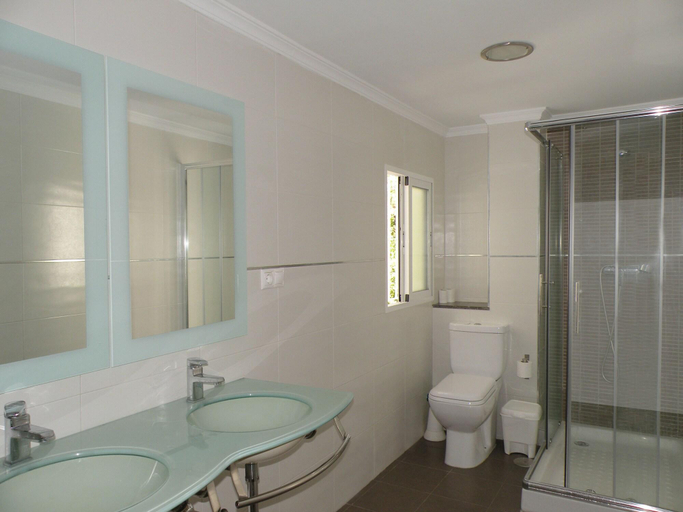 Bathroom 4, Apartamentos Turisticos La Mundial, Málaga