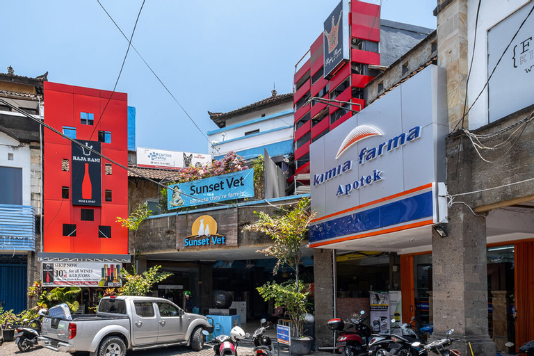 Exterior & Views 1, RedDoorz Hostel near Trans Studio Mall, Badung