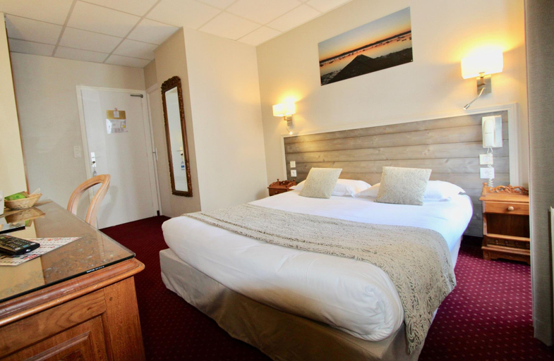Bedroom 3, Hotel des Abers, Ille-et-Vilaine