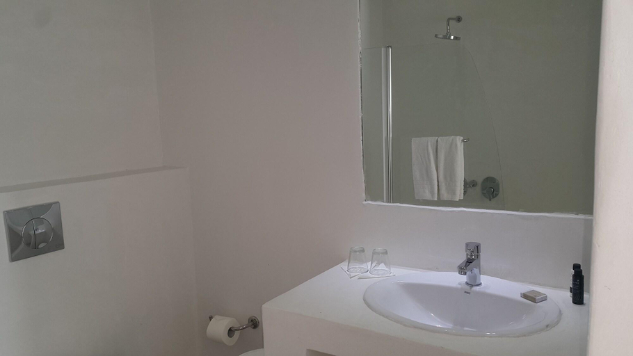 Bathroom 5, Bellevue, South Aegean