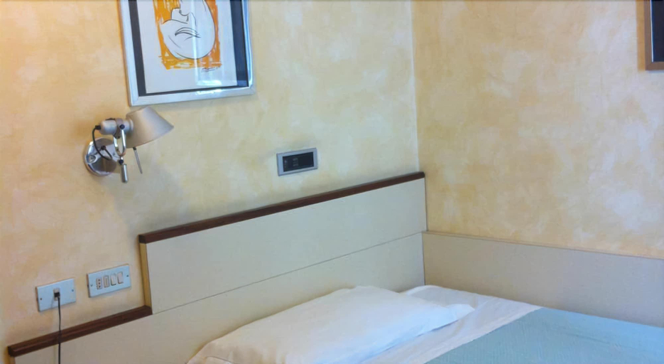 Bathroom 4, Le Petit Hotel, Torino