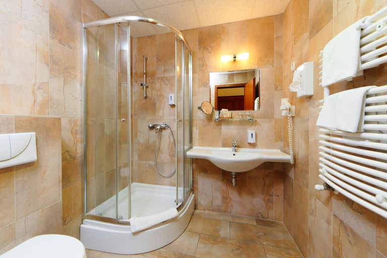 Bathroom 5, Anna Grand Hotel, Balatonfüred