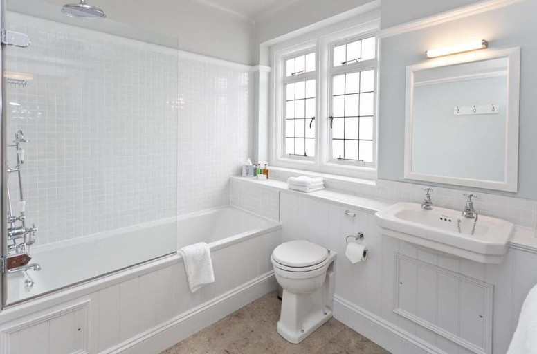 Bathroom 4, Bath Arms Hotel, Somerset