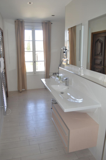 Bathroom 5, Le Prieure - Relais & Chateaux, Gard