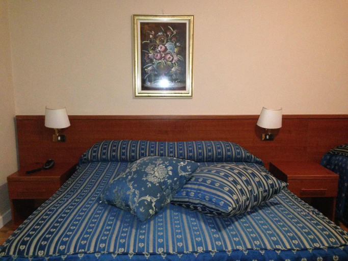 Bedroom 4, Hotel Fenicia, Rome