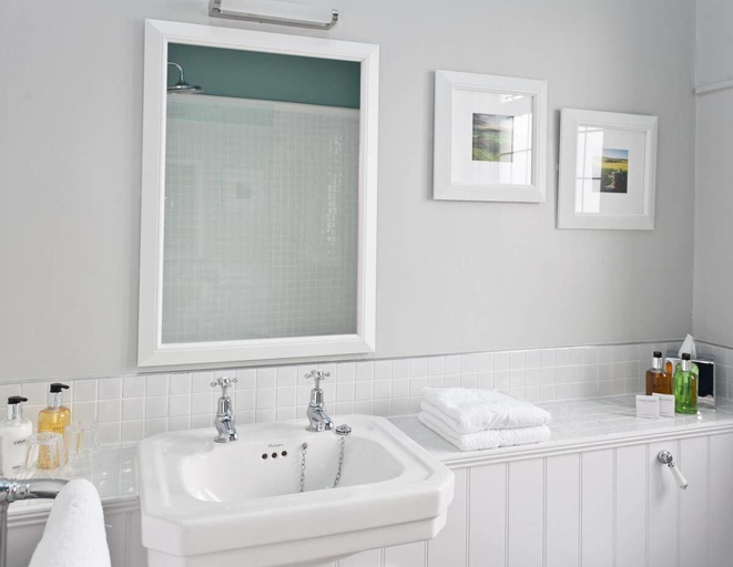 Bathroom 4, Bath Arms Hotel, Somerset