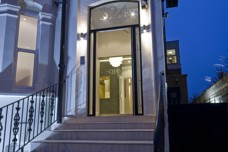 Public Area 4, Queens Hotel, London
