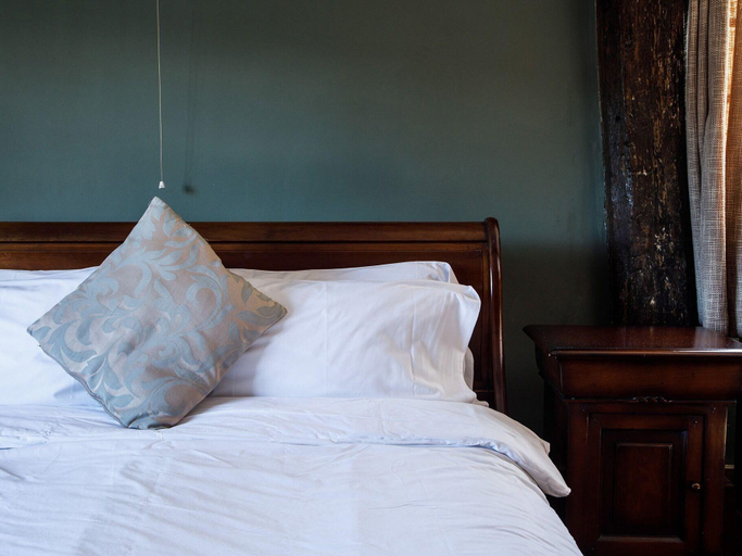 Bedroom 2, Old Crown Hotel, Birmingham