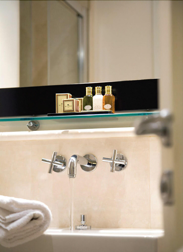 Bathroom 4, Albergo Palazzo Decumani, Napoli