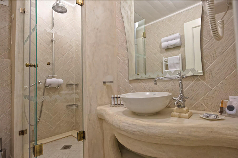 Bathroom 4, Orologopoulos Mansion, West Macedonia