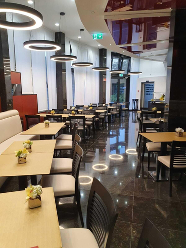 Food & Drinks 5, Nash Suites Airport Hotel, Genève