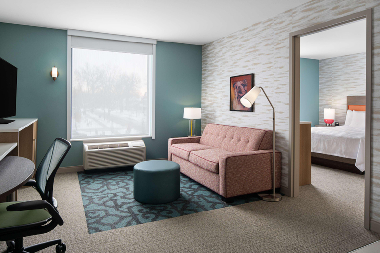 Bedroom 3, Home2 Suites Des Moines at Drake University, Polk