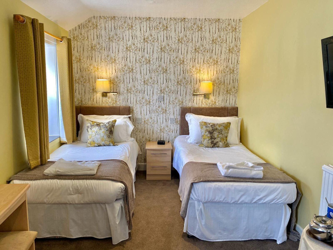 Bedroom 2, The Kings Arms Hotel, Dumfries and Galloway