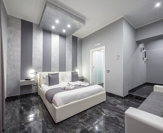 Bedroom 5, Palace Napoli, Napoli