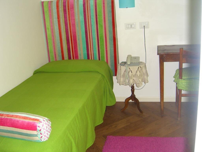Bedroom 3, Flaminio Hotel, Rimini