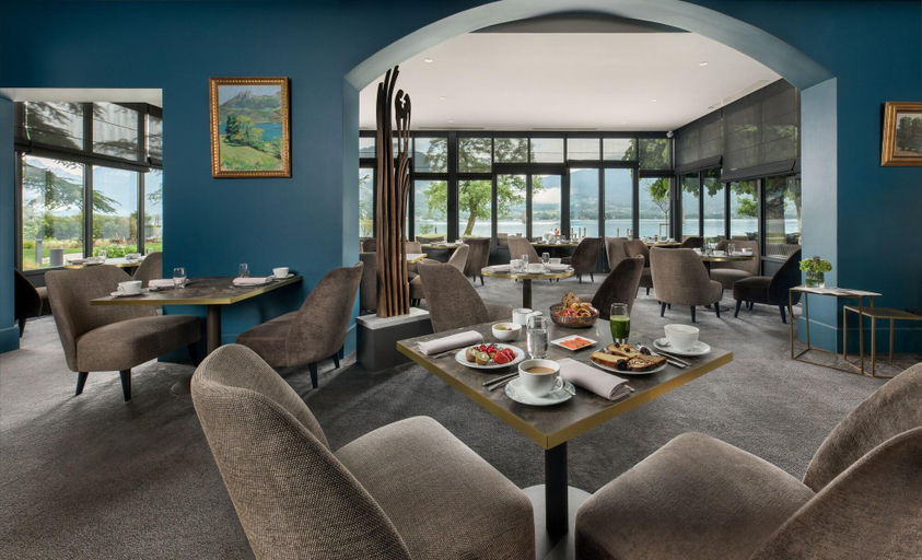 Public Area 4, Hotel Auberge Du Pere Bise, Haute-Savoie
