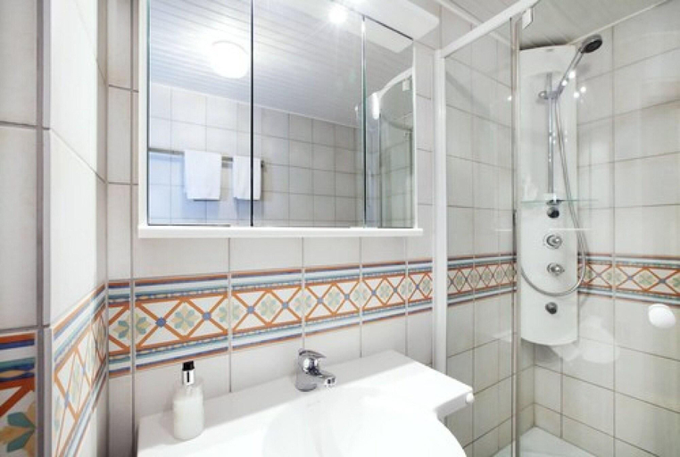 Bathroom 4, Bergschlösschen, Rhein-Hunsrück-Kreis