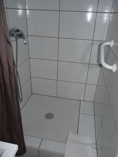 Bathroom 5, Alive Hotel De Quebec, Seine-Maritime