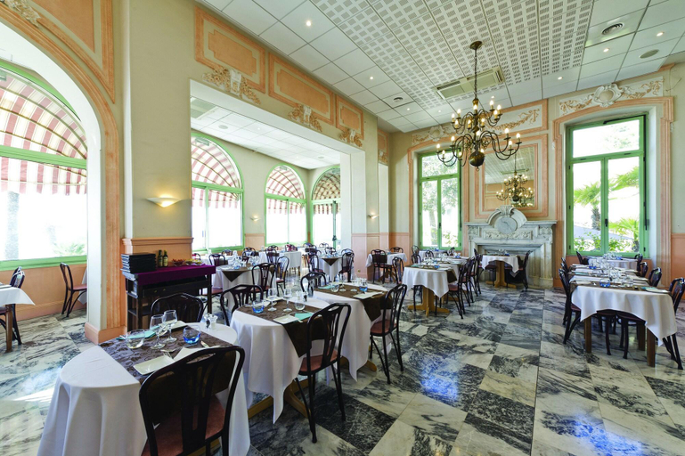Food & Drinks 5, Hôtel Vacances Bleues Le Balmoral, Alpes-Maritimes