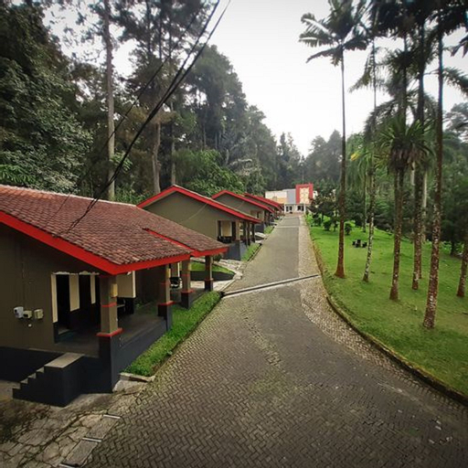 Exterior & Views 17