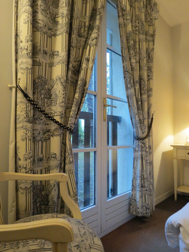 Bathroom 4, Hostellerie Du Royal Lieu, Oise