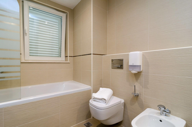 Bathroom 3, Antonio Luxury Beach Suites, Dubrovnik