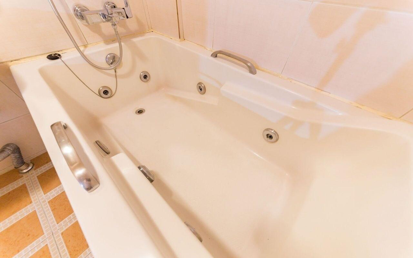 Bathroom 3, Bangbae Oslo, Seocho
