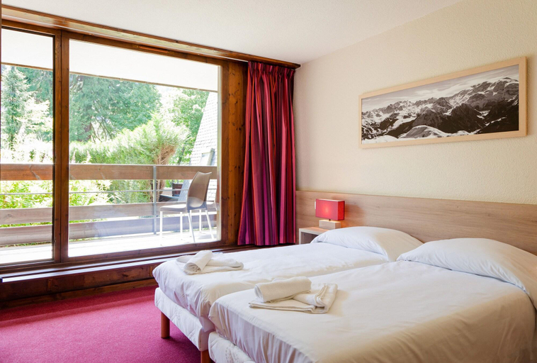 Bedroom 4, Soleil Vacances Hotel Le Monte Bianco, Haute-Savoie