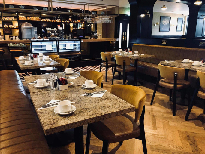Food & Drinks 5, Imperial Hotel