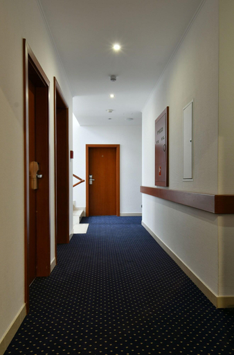 Public Area 3, Hotel Coronet, Praha 5
