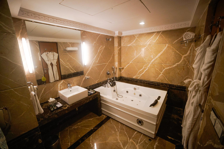 Sport & Beauty 5, Evershine - A Keys Resort, Satara