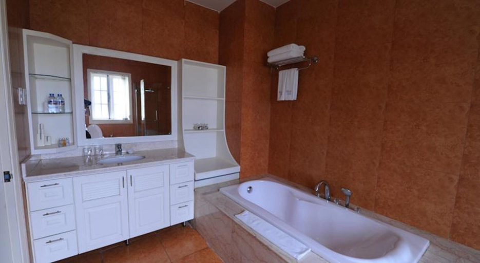 Bathroom 4, TOKI SAIGON Resort & Spa, District 12